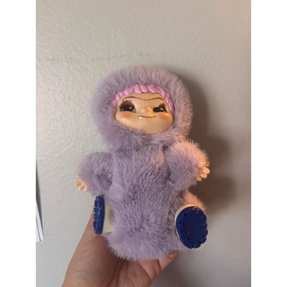 Wakuku Fuzzy Party Series Collectible - Letsvan- Miniso
